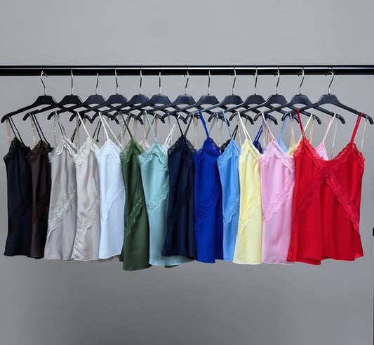 Satin topp med spets