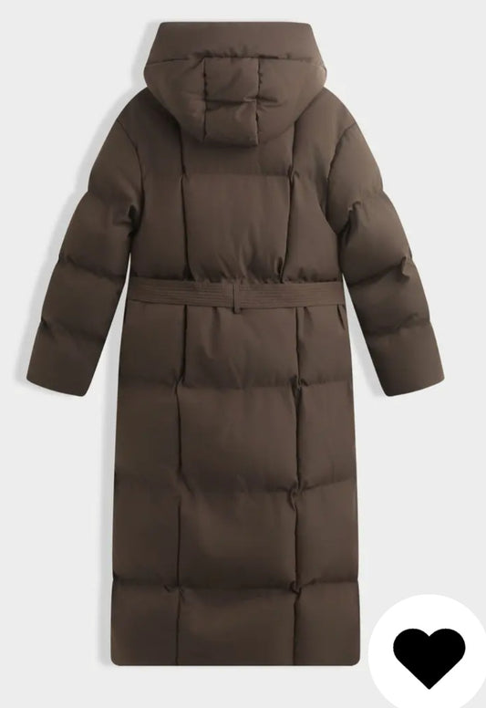 Lång quiltadjacka med bälte, huva Brown