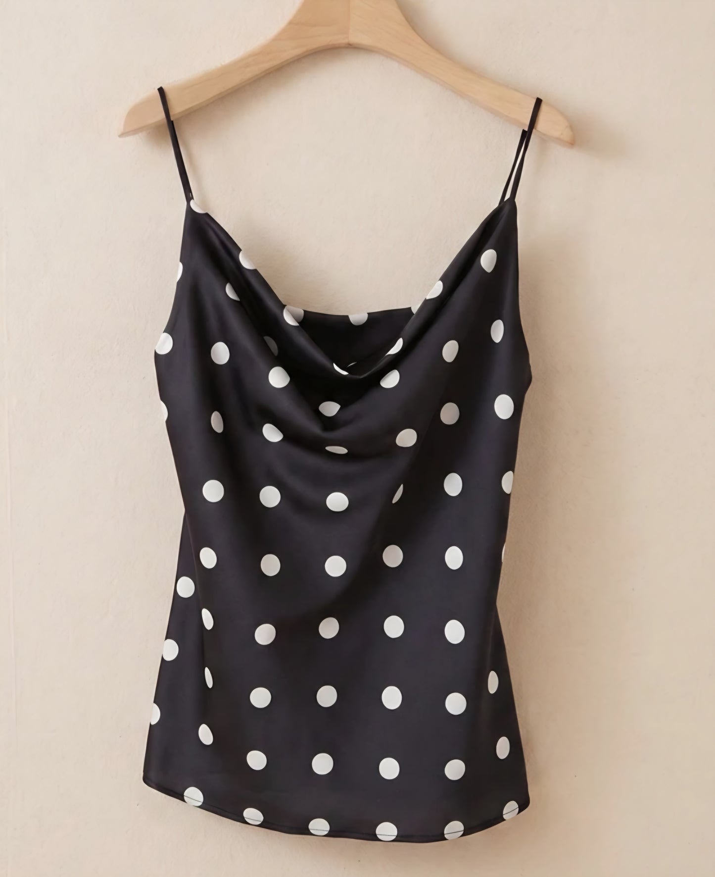 Prickig Satin Topp Svart
