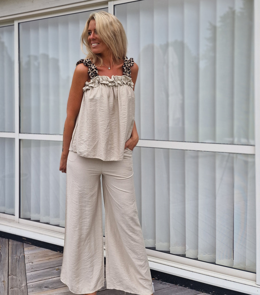Leopard top and pants BEIGE