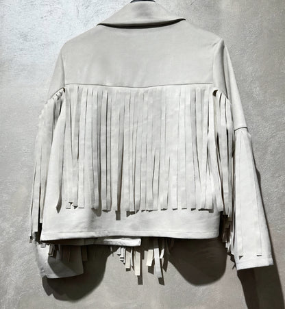 Bohemisk mockajacka med fransar beige