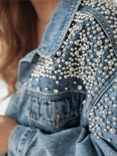 Load image into Gallery viewer, Oversized denim jacket with pearls Black 
