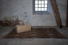 Load image into Gallery viewer, DAHLIA WOOL Rug 160x230 cm
