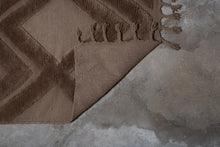 Load image into Gallery viewer, DAHLIA WOOL Rug 160x230 cm
