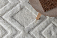 Load image into Gallery viewer, DAHLIA WOOL 160x230 cm
