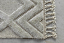 Load image into Gallery viewer, DAHLIA WOOL 160x230 cm
