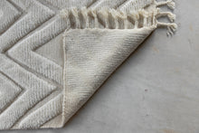 Load image into Gallery viewer, DAHLIA WOOL 160x230 cm
