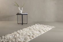 Load image into Gallery viewer, Hilma rug - 70×200 cm Offwhite
