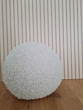Ladda upp bild till gallerivisning, ELSIE PRYDNADSKUDDE 25 cm
