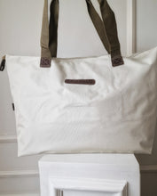 Load image into Gallery viewer, Bag BOZZINI beige with handle
