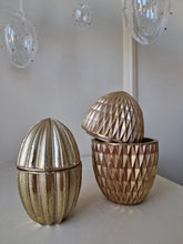 Load image into Gallery viewer, Egg Openable Gift 13 cm 
